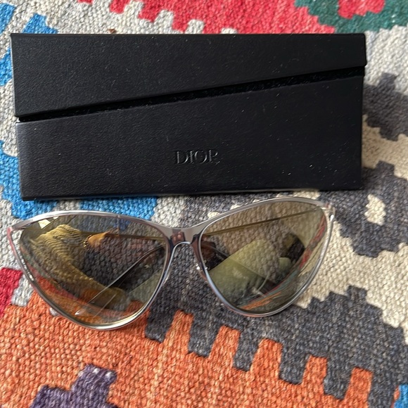 Dior New 65mm Woman’s Sunglasses with Black leather case - Picture 12 of 16